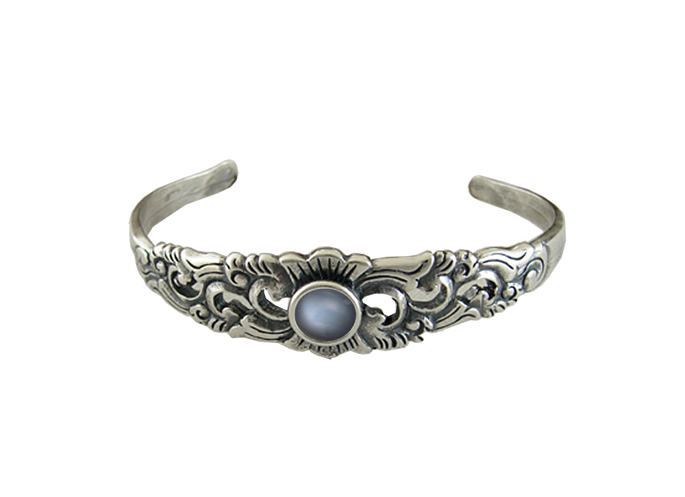 Sterling Silver Detailed Cuff Bracelet With Grey Moonstone